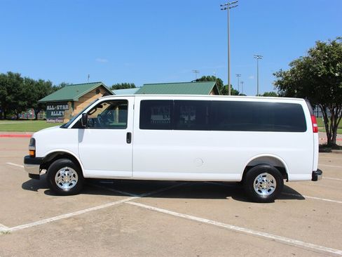 Used 2025 Chevrolet Express 3500 LT w/ LT Preferred Equipment Group RWD image 2