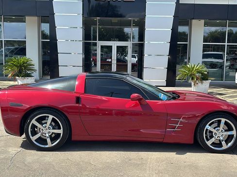 Used 2010 Chevrolet Corvette Coupe w/ Preferred Equipment Group RWD image 8
