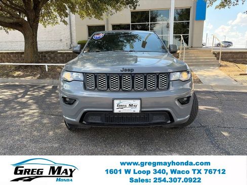 Used 2019 Jeep Grand Cherokee Altitude RWD image 2