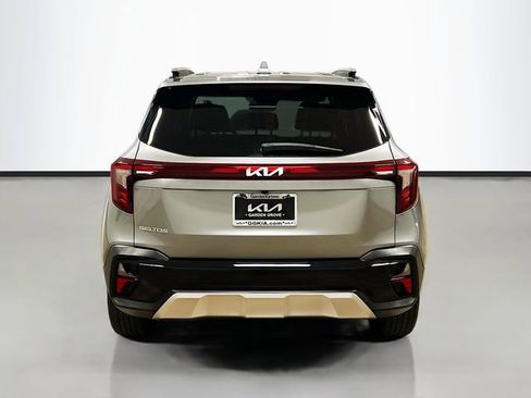 Certified 2025 Kia Seltos S FWD image 6