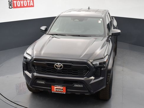 Used 2024 Toyota Tacoma TRD Off-Road image 25