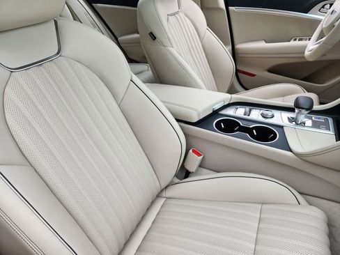 New 2026 Genesis G70 2.5T Prestige image 9