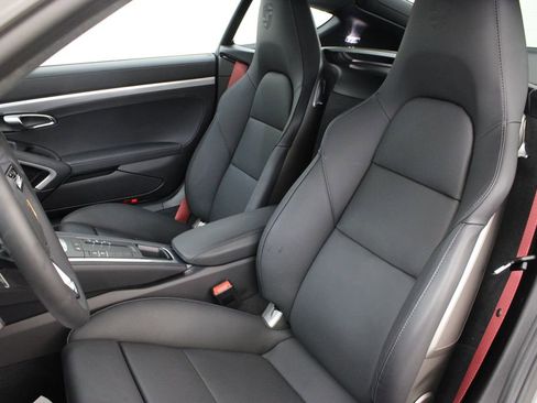 Certified 2025 Porsche 718 Cayman GTS image 5