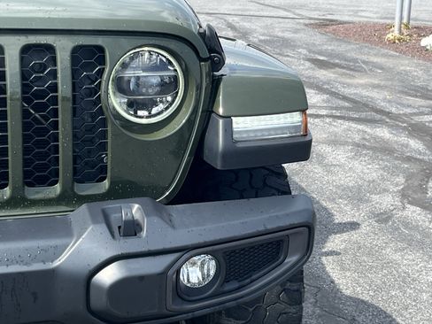 Used 2021 Jeep Gladiator Sport AWD/4WD image 10