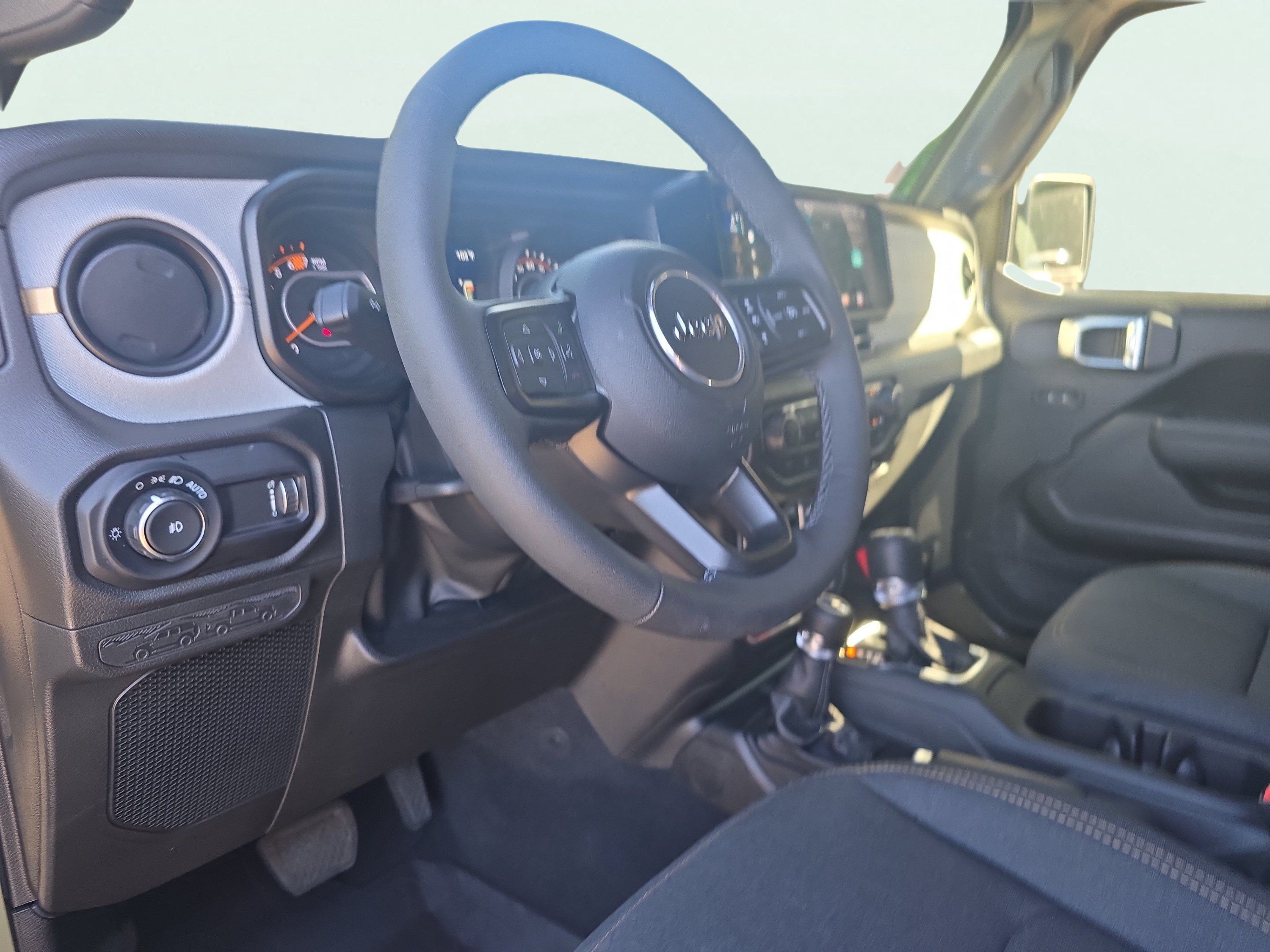 Used 2025 Jeep Wrangler Unlimited Sport AWD/4WD image 29