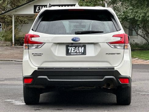 Used 2023 Subaru Forester Premium AWD/4WD image 5