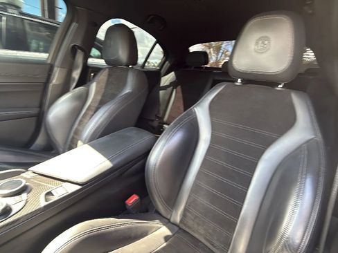 Used 2018 Alfa Romeo Giulia Quadrifoglio w/ Driver Assist Dynamic Package image 12