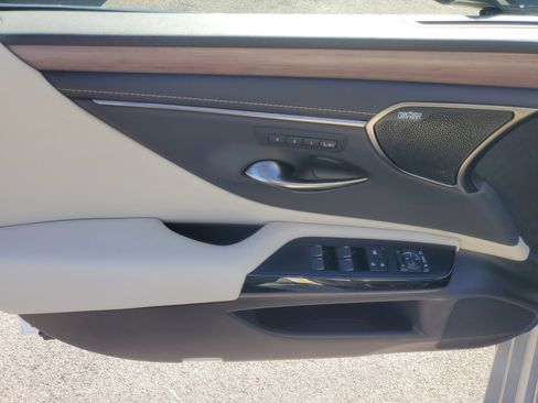 Certified 2024 Lexus ES 350 Ultra Luxury image 19