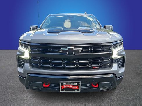 Used 2024 Chevrolet Silverado 1500 LT Trail Boss w/ LT Trail Boss Premium Package AWD/4WD image 2