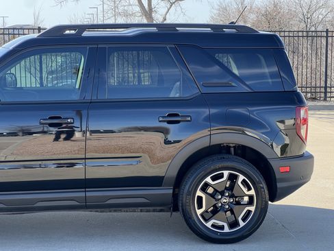 Used 2022 Ford Bronco Sport Outer Banks w/ Tech Package image 6