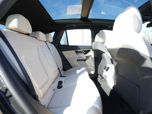 New 2026 Mercedes-Benz GLC 300 4MATIC image 41