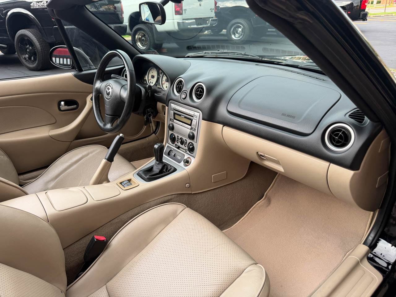 Used 2004 MAZDA MX-5 Miata LS RWD image 31