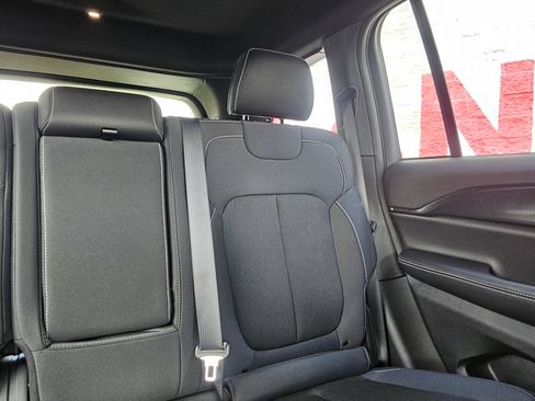 Used 2025 Jeep Grand Cherokee Laredo w/ Trailer Tow Package RWD image 27