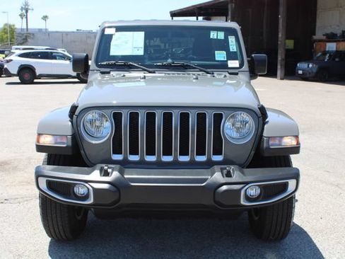 Used 2022 Jeep Wrangler Unlimited Sahara w/ Cold Weather Group AWD/4WD image 2
