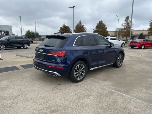 Used 2022 Audi Q5 2.0T Premium w/ Convenience Package image 5