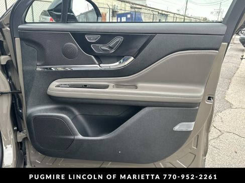 New 2026 Lincoln Corsair Premiere FWD image 14