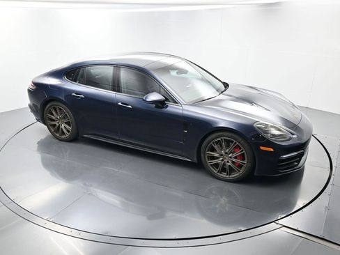 Used 2020 Porsche Panamera GTS image 33