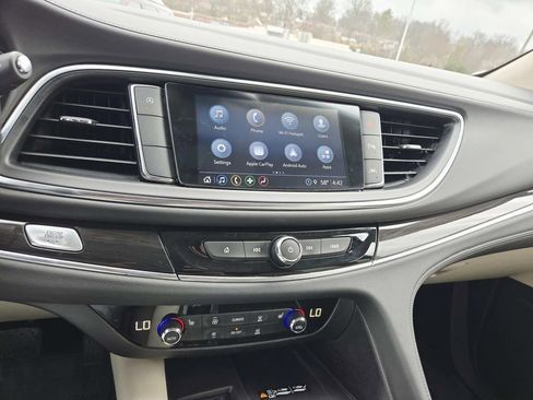 Used 2023 Buick Enclave Essence image 25