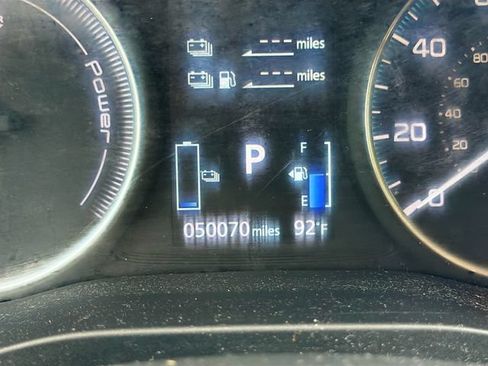 Used 2018 Mitsubishi Outlander 4WD Plug-In Hybrid image 15