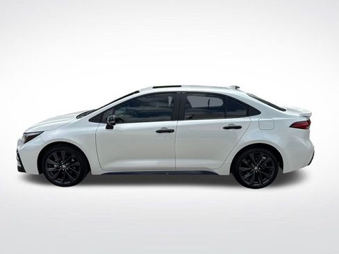 Used 2026 Toyota Corolla XSE FWD image 2