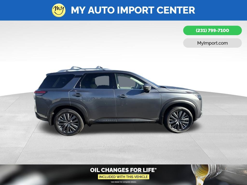 Used 2025 Nissan Pathfinder SL w/ SL Premium Package AWD/4WD image 7
