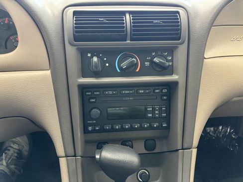 Used 2003 Ford Mustang Deluxe RWD image 23