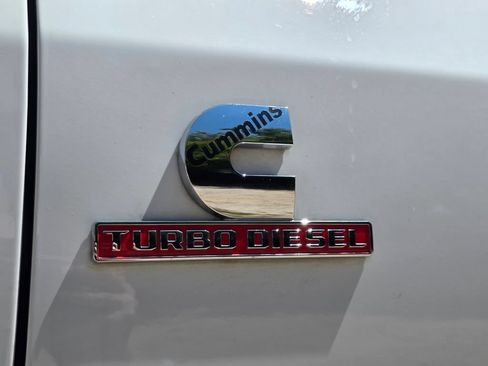 Used 2025 RAM 2500 Laramie AWD/4WD image 27