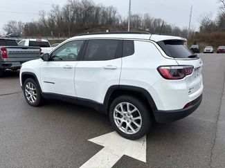 Used 2022 Jeep Compass Latitude AWD/4WD video 3