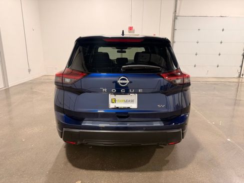 Used 2024 Nissan Rogue SV FWD image 6