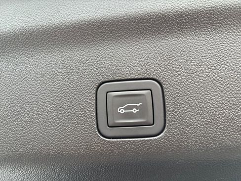 Certified 2025 GMC Yukon Denali w/ Sun & Power Step Package image 47