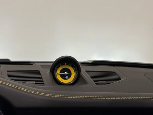 Certified 2024 Porsche 911 GT3 RWD image 21