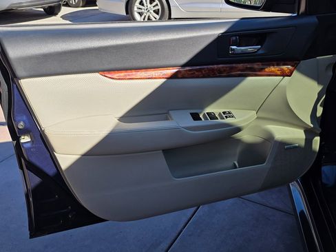 Used 2012 Subaru Legacy 2.5i Limited image 27