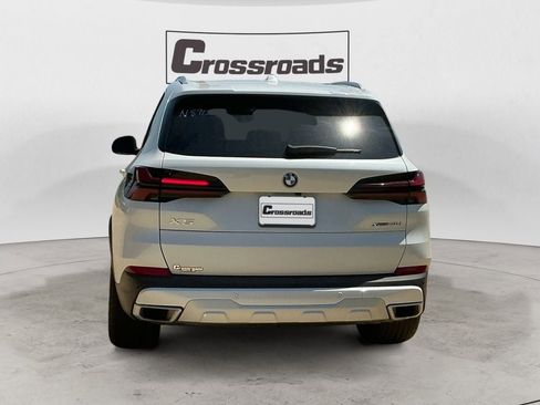 Used 2024 BMW X5 xDrive40i w/ Premium Package AWD/4WD image 4