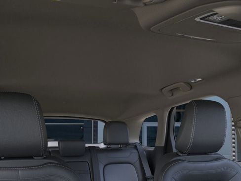 New 2026 Lincoln Corsair Premiere w/ Rear Removable Package Tray image 22