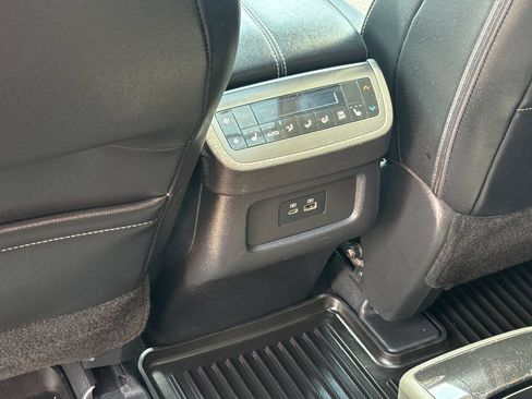 Used 2023 Nissan Pathfinder SL w/ SL Premium Package AWD/4WD image 39