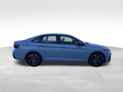 Used 2025 Volkswagen Jetta Sport image 7