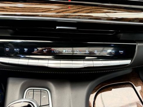 Used 2021 Cadillac Escalade Sport Platinum AWD/4WD image 46