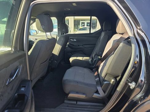 Used 2023 Chevrolet Traverse LT w/ Rear Camera Mirror Package AWD/4WD image 18