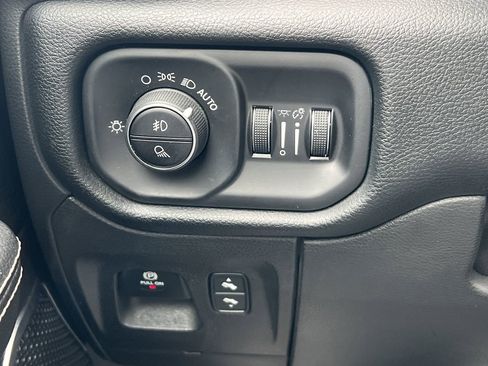 Used 2021 RAM 1500 Laramie image 16