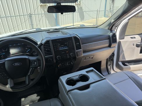 Used 2018 Ford F350 XL w/ Power Equipment Group AWD/4WD image 26