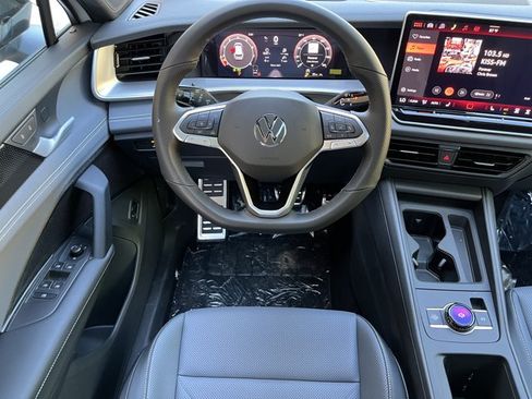 New 2026 Volkswagen Tiguan SE R-Line AWD/4WD image 18
