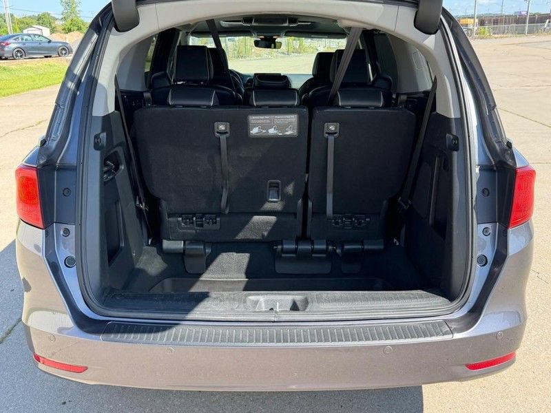 Used 2023 Honda Odyssey Elite image 5