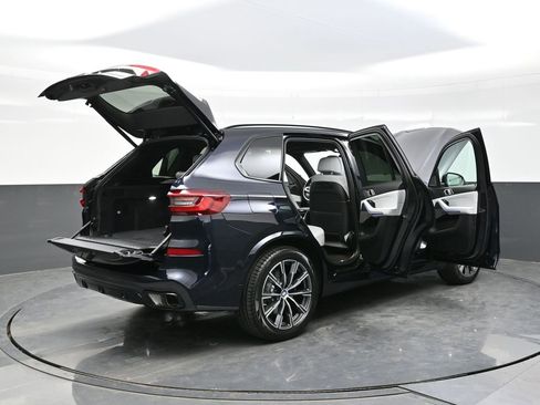 Used 2023 BMW X5 xDrive40i w/ M Sport Package AWD/4WD image 42