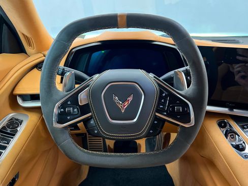 Used 2021 Chevrolet Corvette Stingray Premium Conv w/ Z51 Performance Package RWD image 10