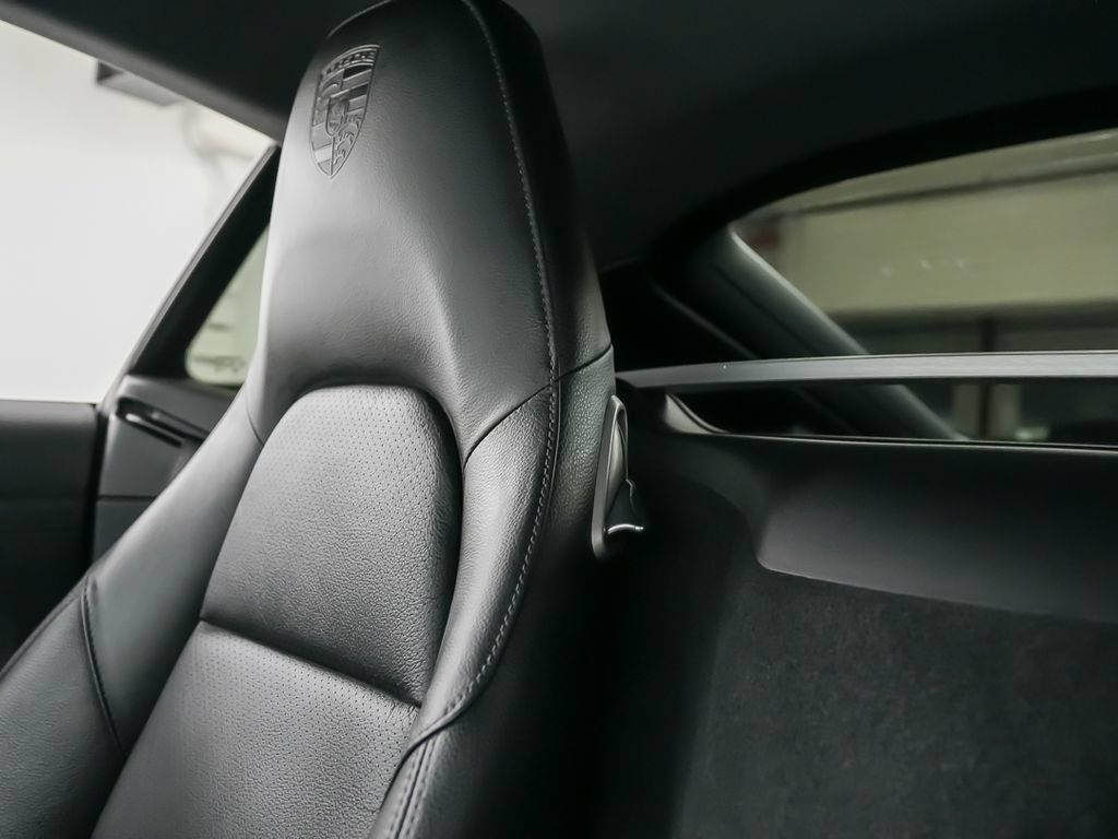 Used 2018 Porsche 718 Cayman RWD image 33