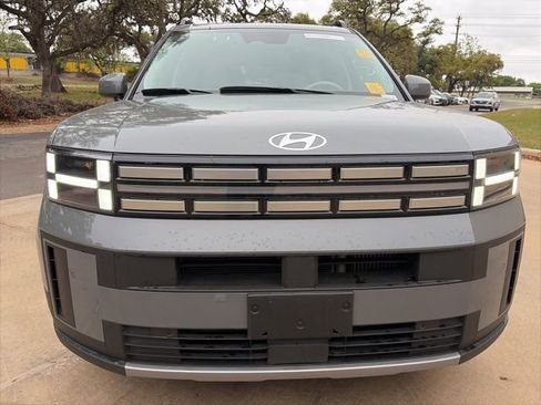 Used 2025 Hyundai Santa Fe SEL FWD image 6