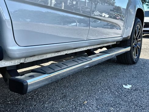 Used 2022 GMC Canyon Denali image 21