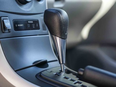 Used 2013 Toyota Corolla LE FWD image 22