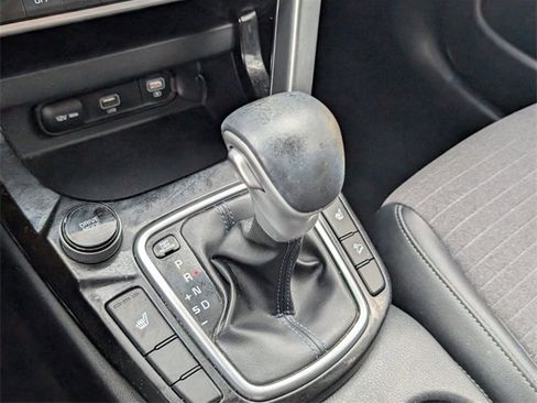 Used 2023 Kia Seltos S image 25