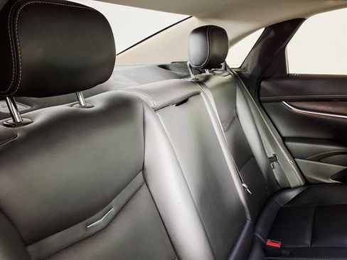 Used 2019 Cadillac XTS Luxury image 12